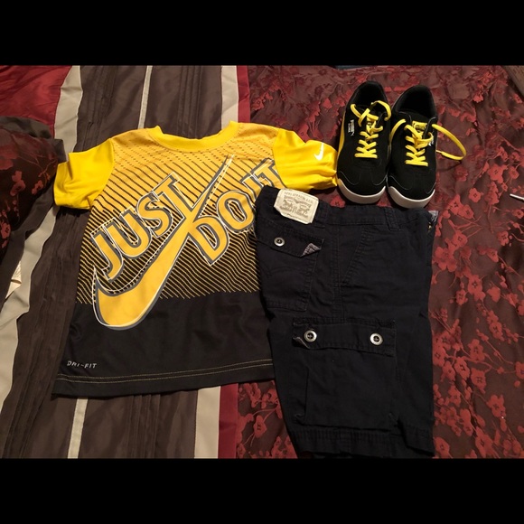 Puma Other - Pumas Sneakers, Nike Shirt & Levi Shorts